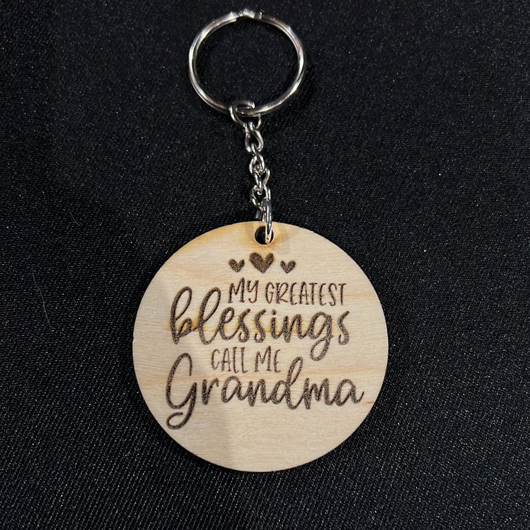 Engraved Personalized Grandma Keychain, Abuela Wood Key Chain, Grandma gift